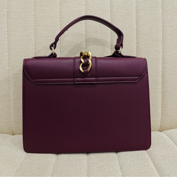 NEW Badgley Mischka Vegan Leather Plum Crossbody Bag Big Chain Stud on the Cover - Picture 6 of 9